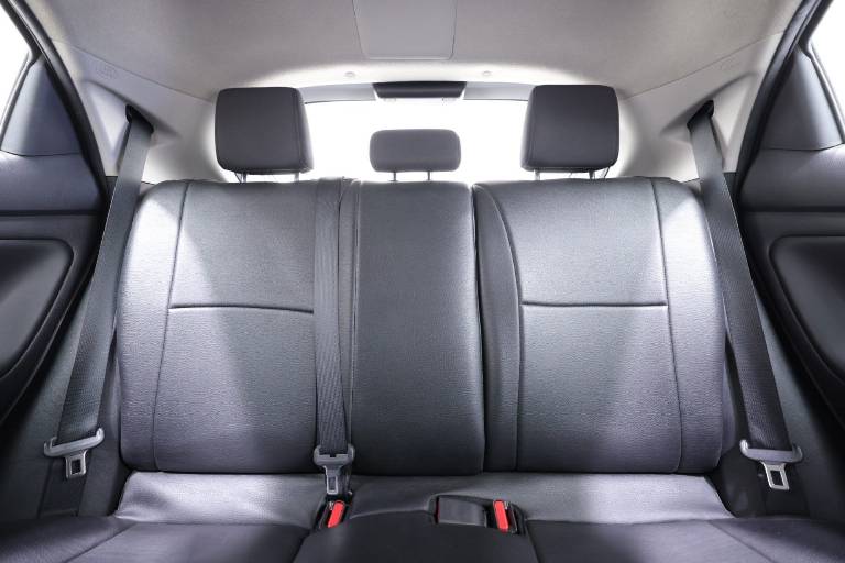 TOYOTA Yaris 31