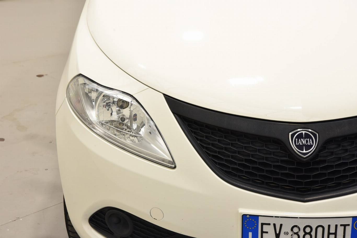 LANCIA Ypsilon 13