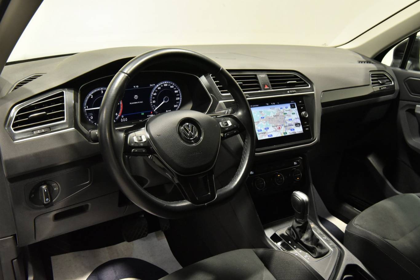 VOLKSWAGEN Tiguan 3