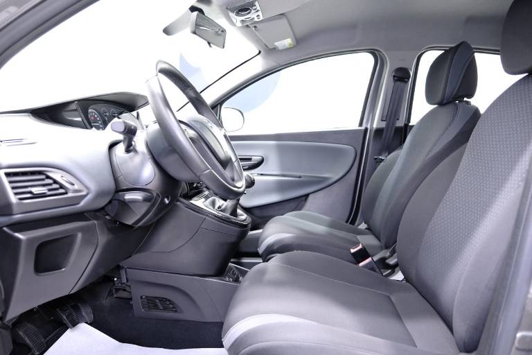 LANCIA Ypsilon 18
