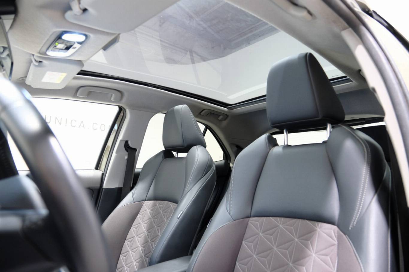 TOYOTA Yaris Cross 7