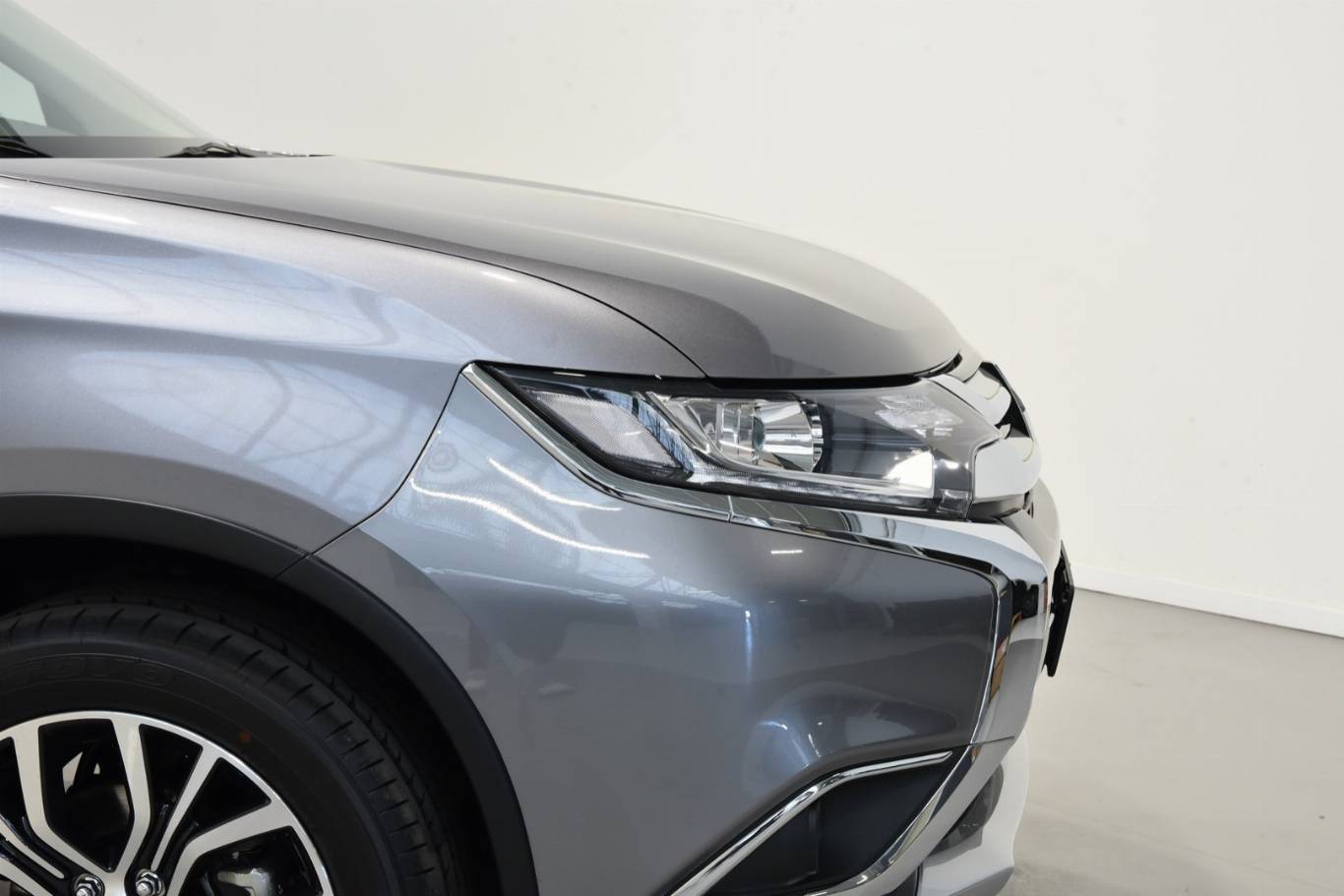 MITSUBISHI Outlander 36