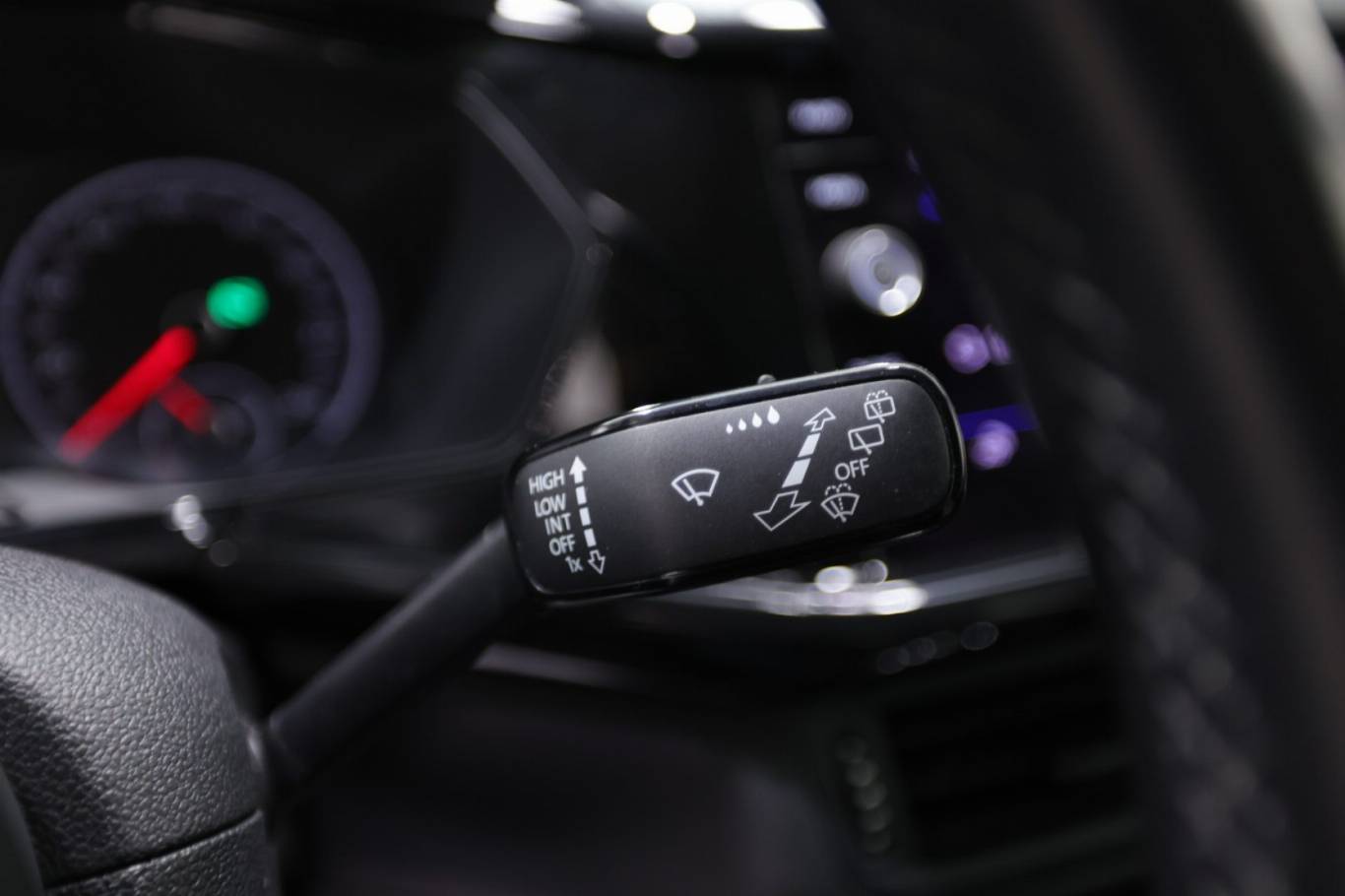 VOLKSWAGEN T-Cross 24