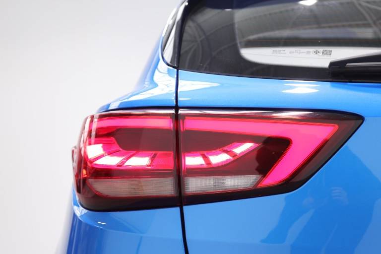 MG ZS 47