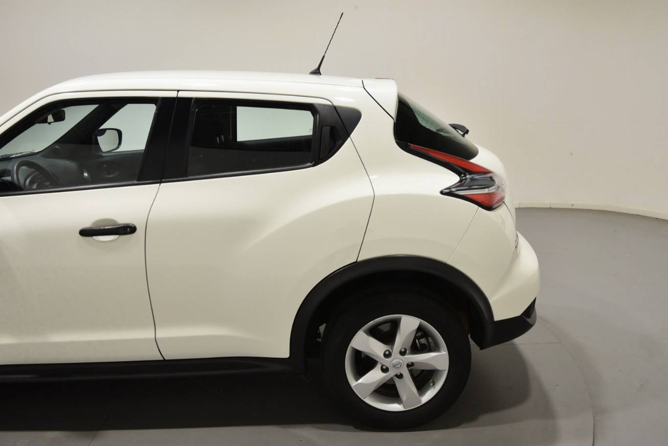 NISSAN Juke 51