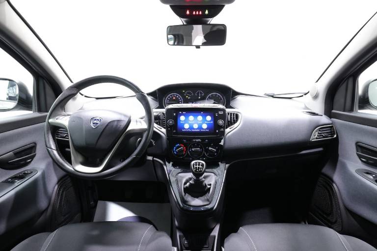 LANCIA Ypsilon 10
