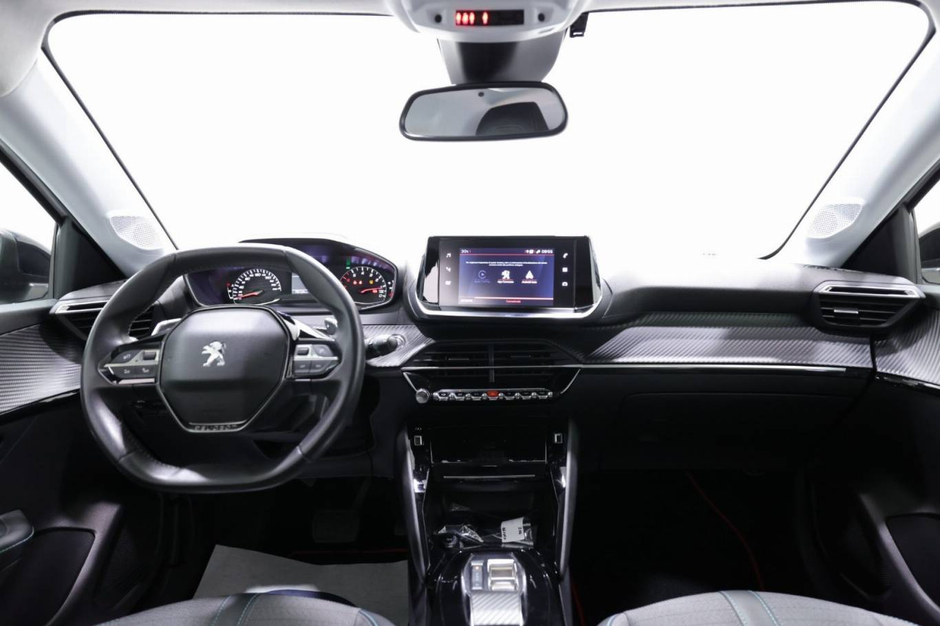 PEUGEOT 208 10