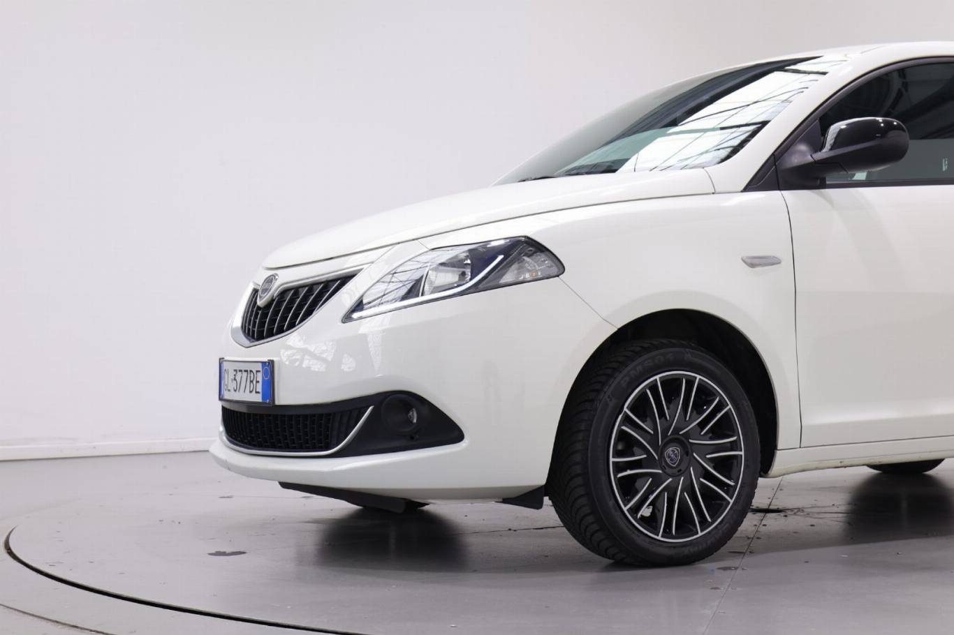 LANCIA Ypsilon 33