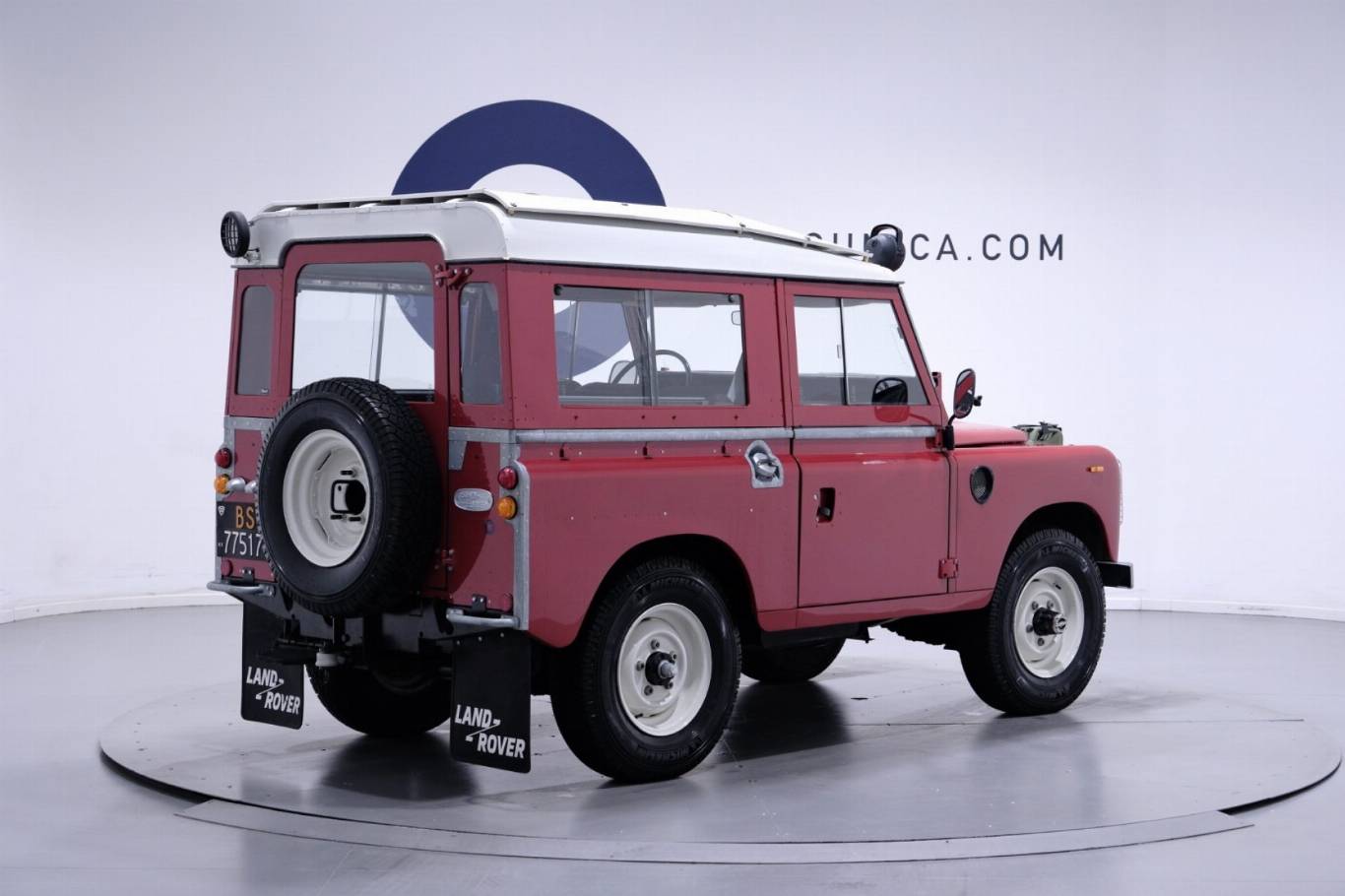 LAND ROVER Defender 16