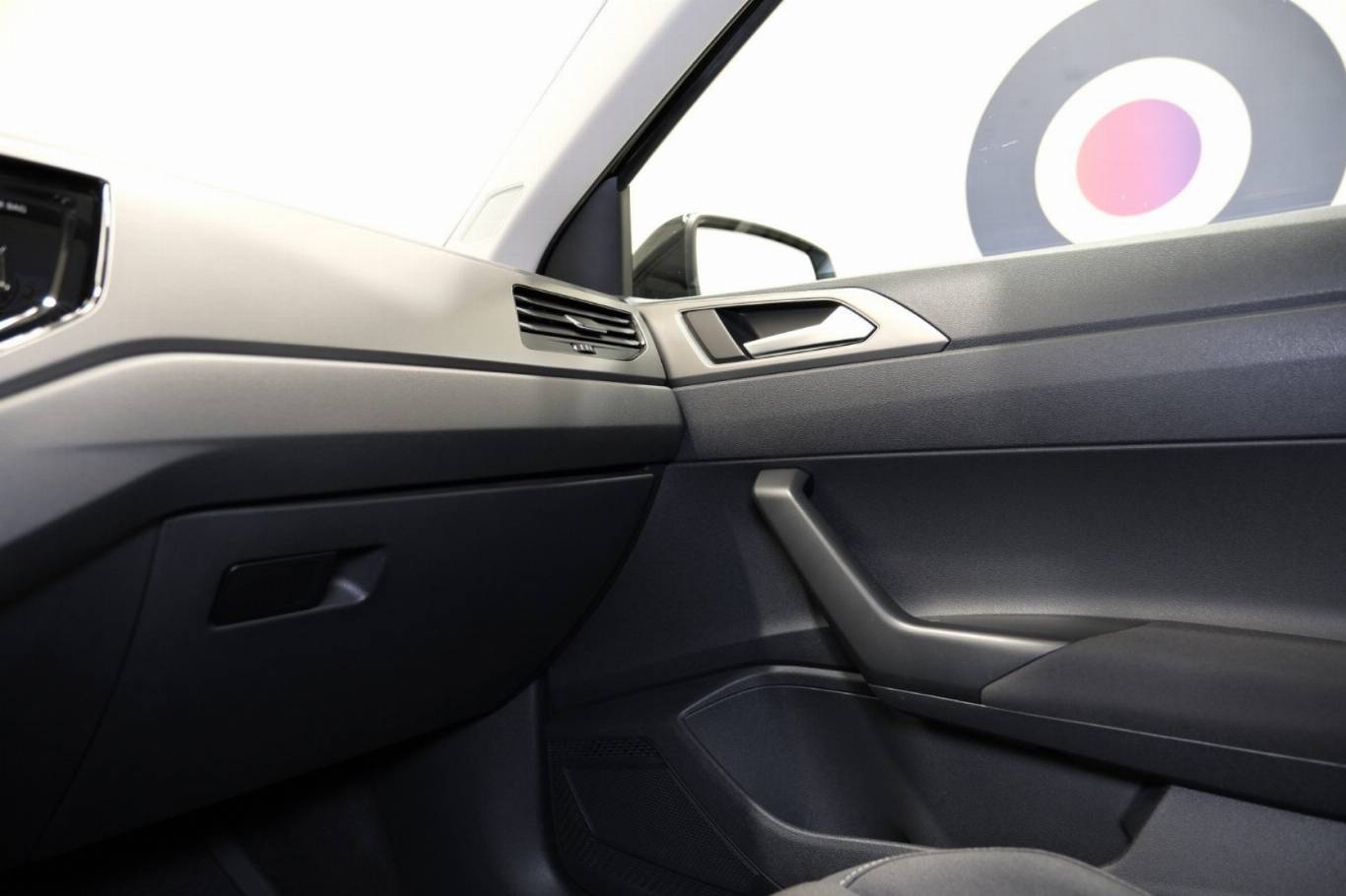VOLKSWAGEN Polo 31