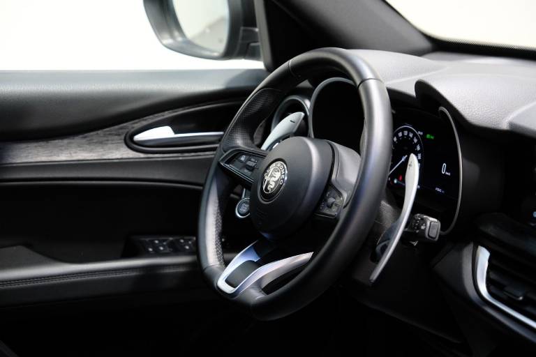 ALFA ROMEO Stelvio 56