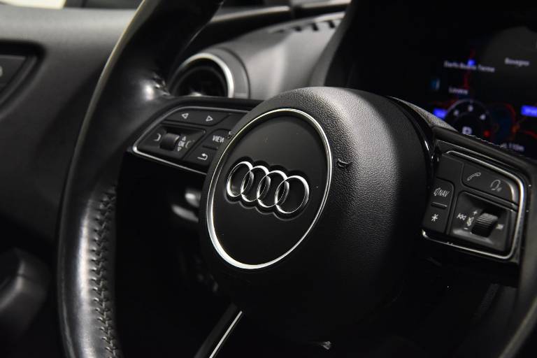 AUDI A3 32