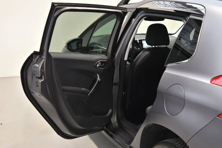 PEUGEOT 2008 48