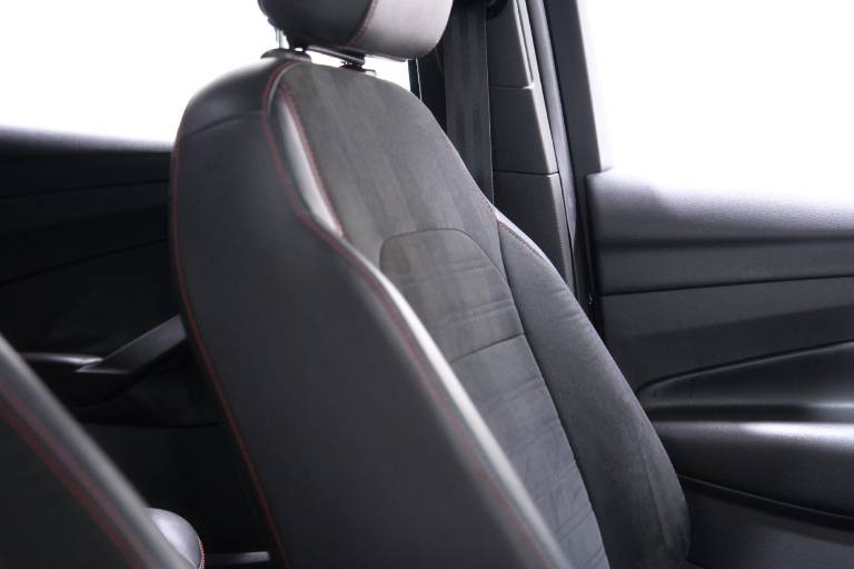 FORD Kuga 56