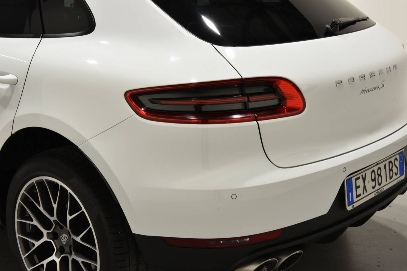 PORSCHE Macan 69
