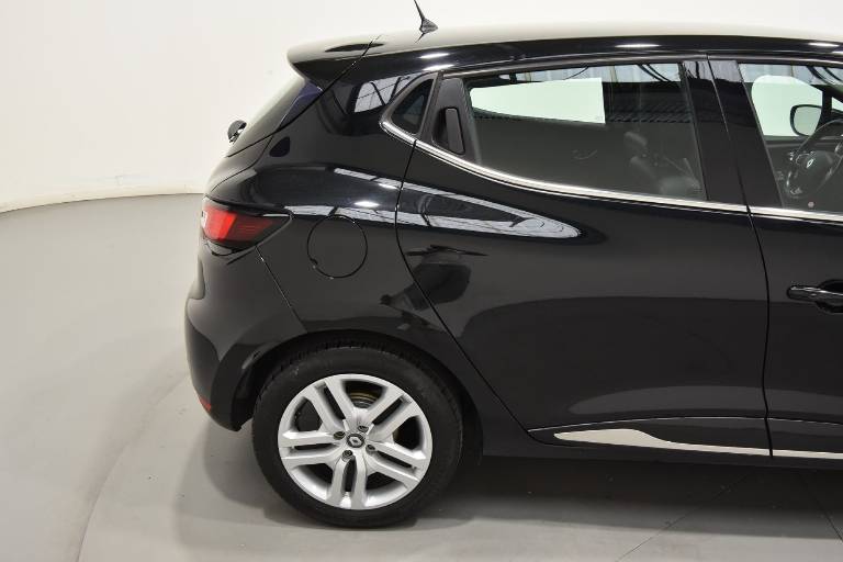RENAULT Clio 47