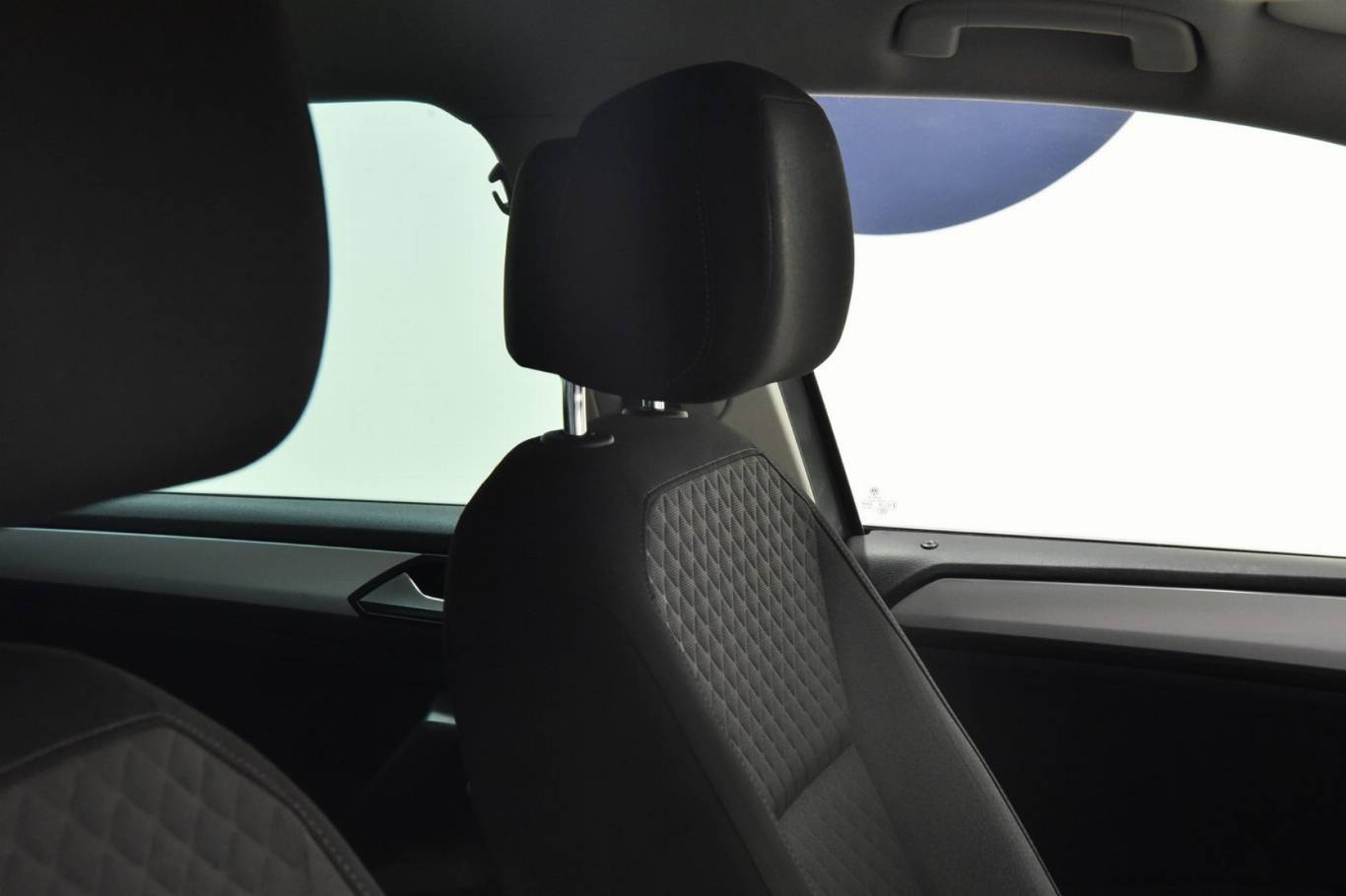 VOLKSWAGEN Tiguan 28