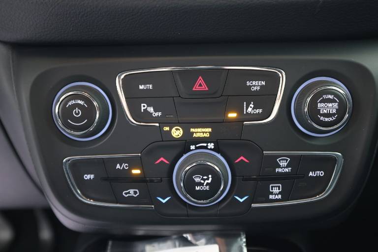JEEP Compass 27