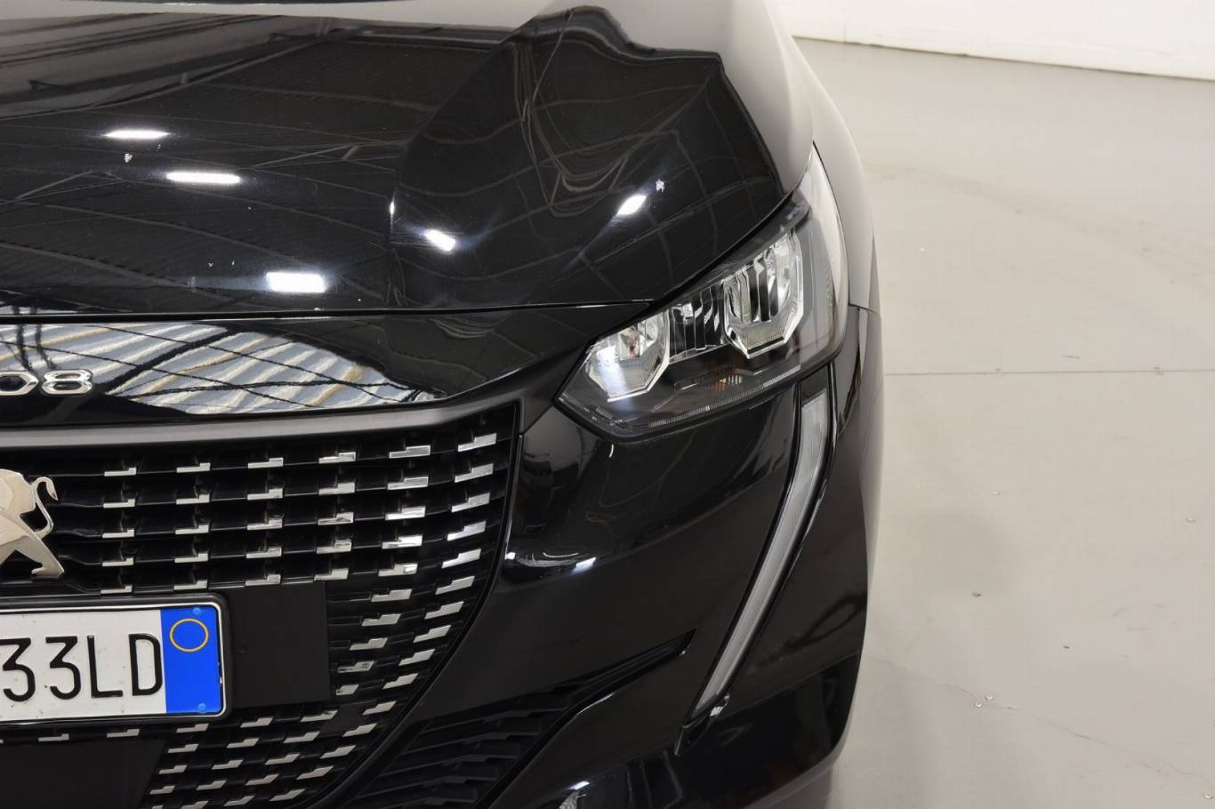 PEUGEOT 208 10