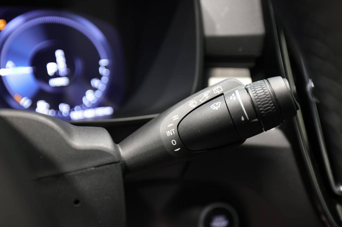 VOLVO XC40 24