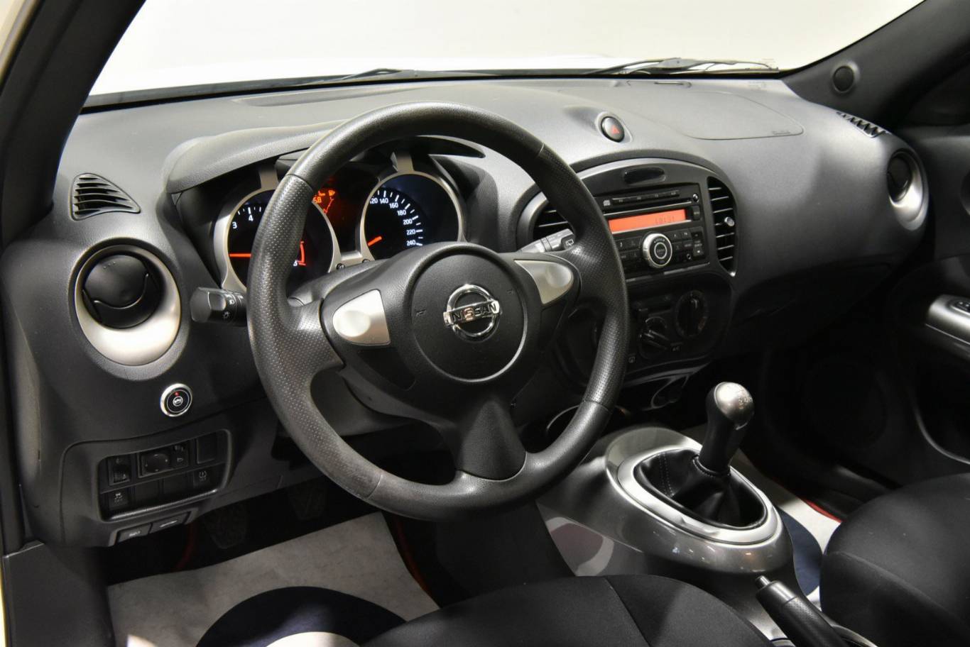 NISSAN Juke 3