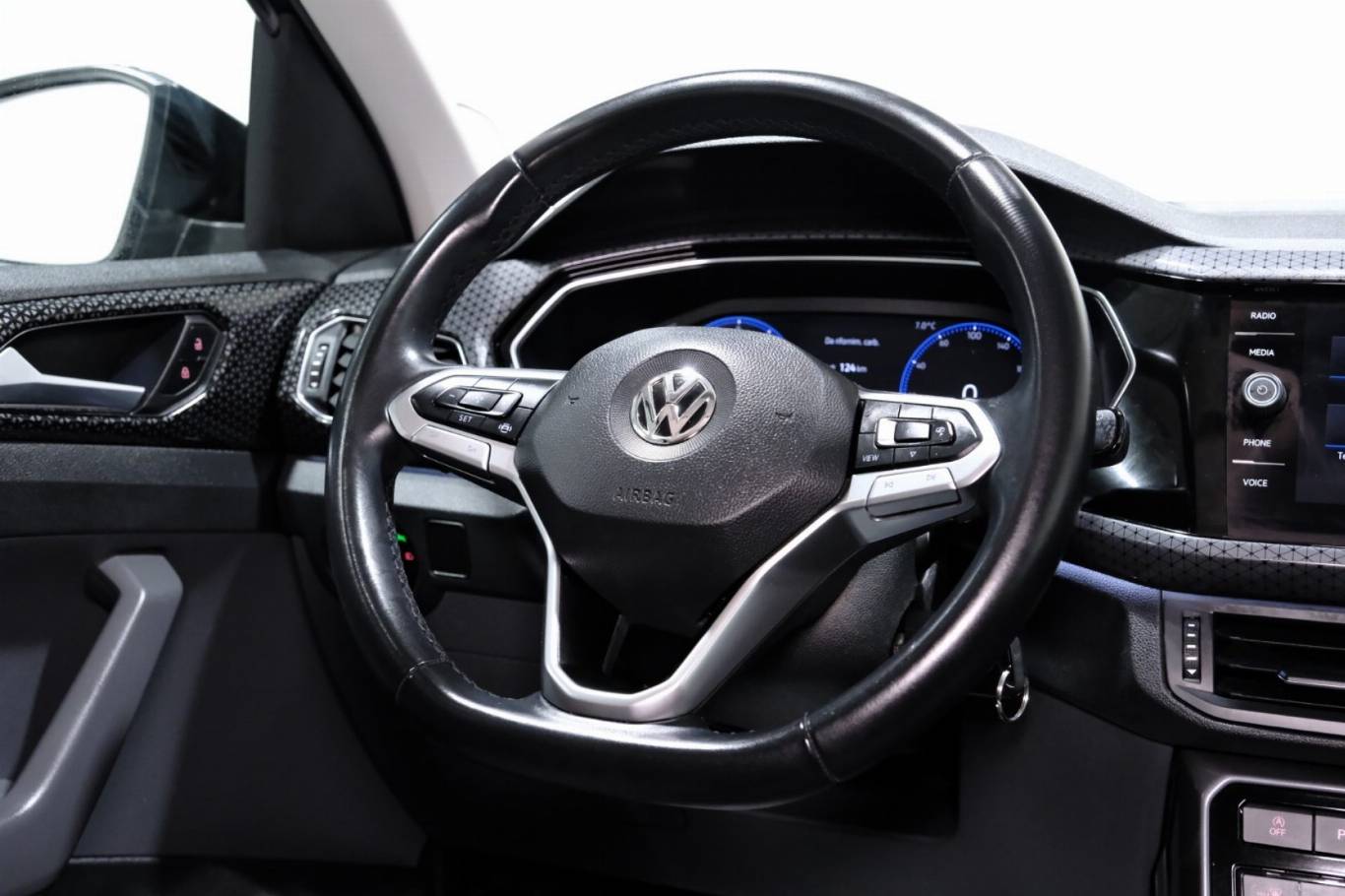 VOLKSWAGEN T-Cross 41