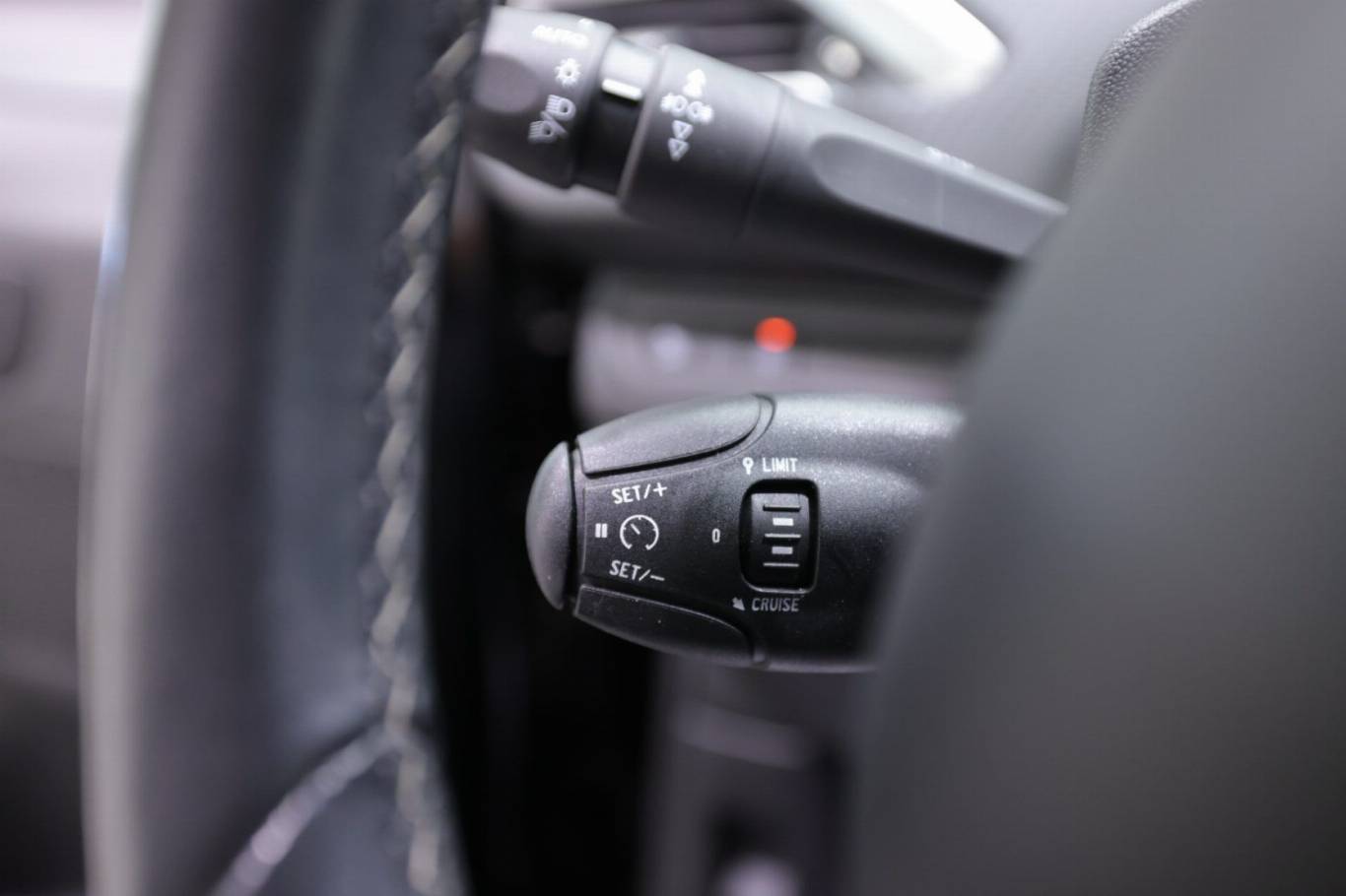 PEUGEOT 2008 24