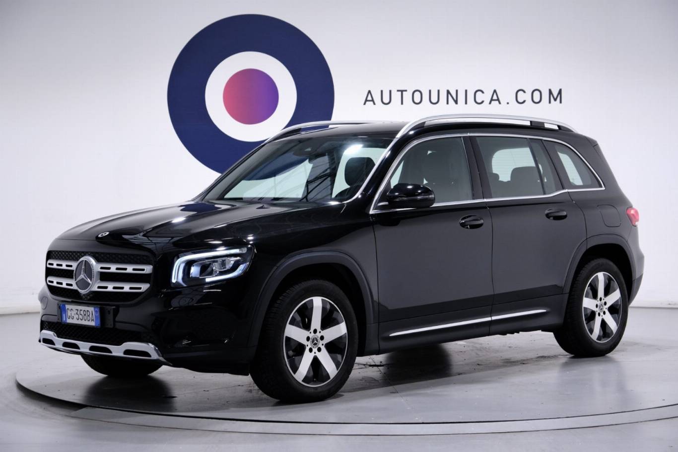 MERCEDES-BENZ GLB 200 1