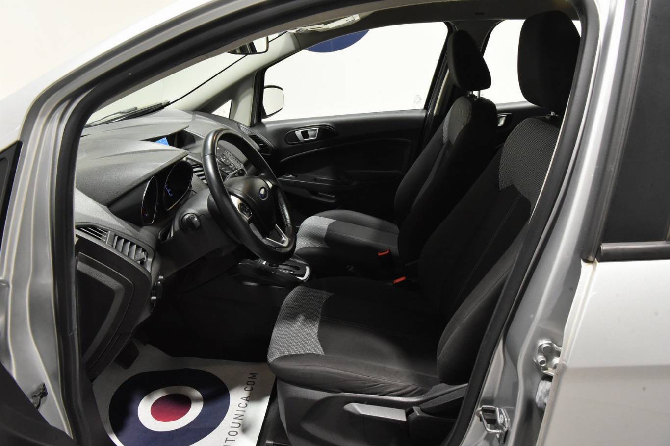 FORD EcoSport 4