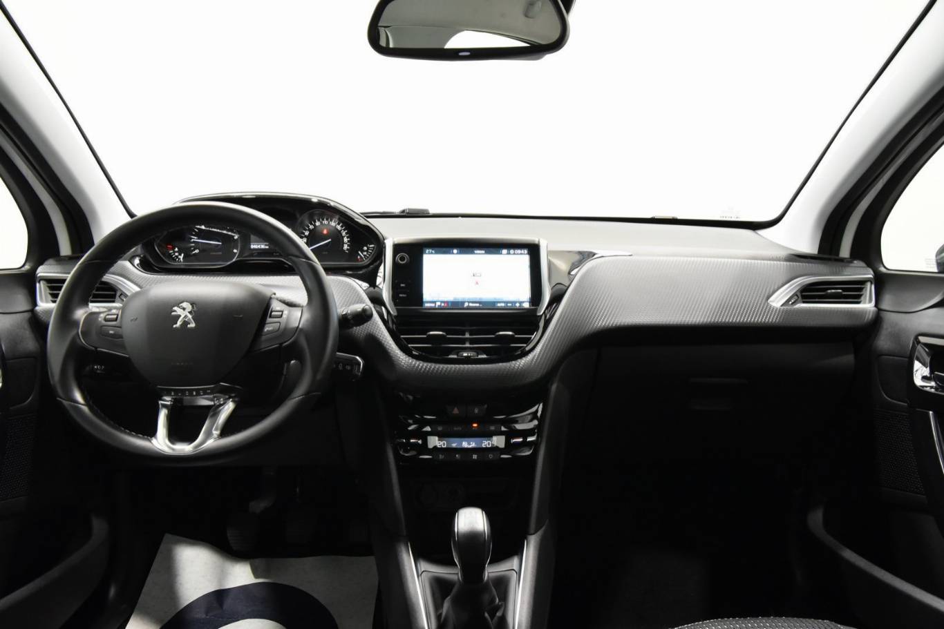 PEUGEOT 208 22