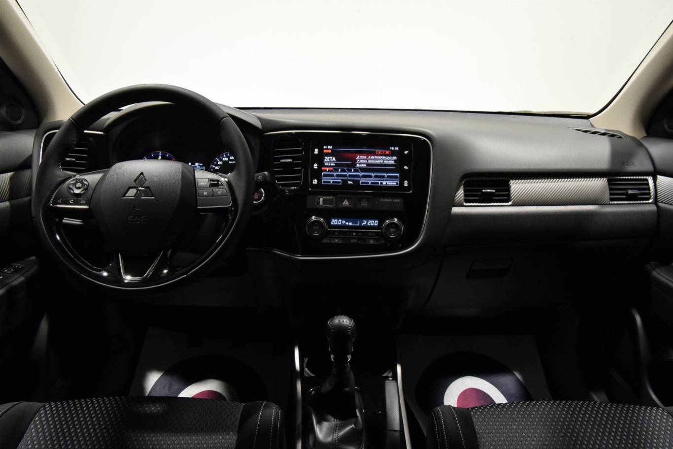 MITSUBISHI Outlander 22