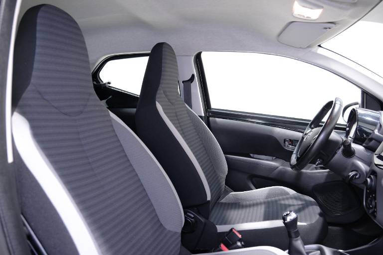 TOYOTA Aygo 53