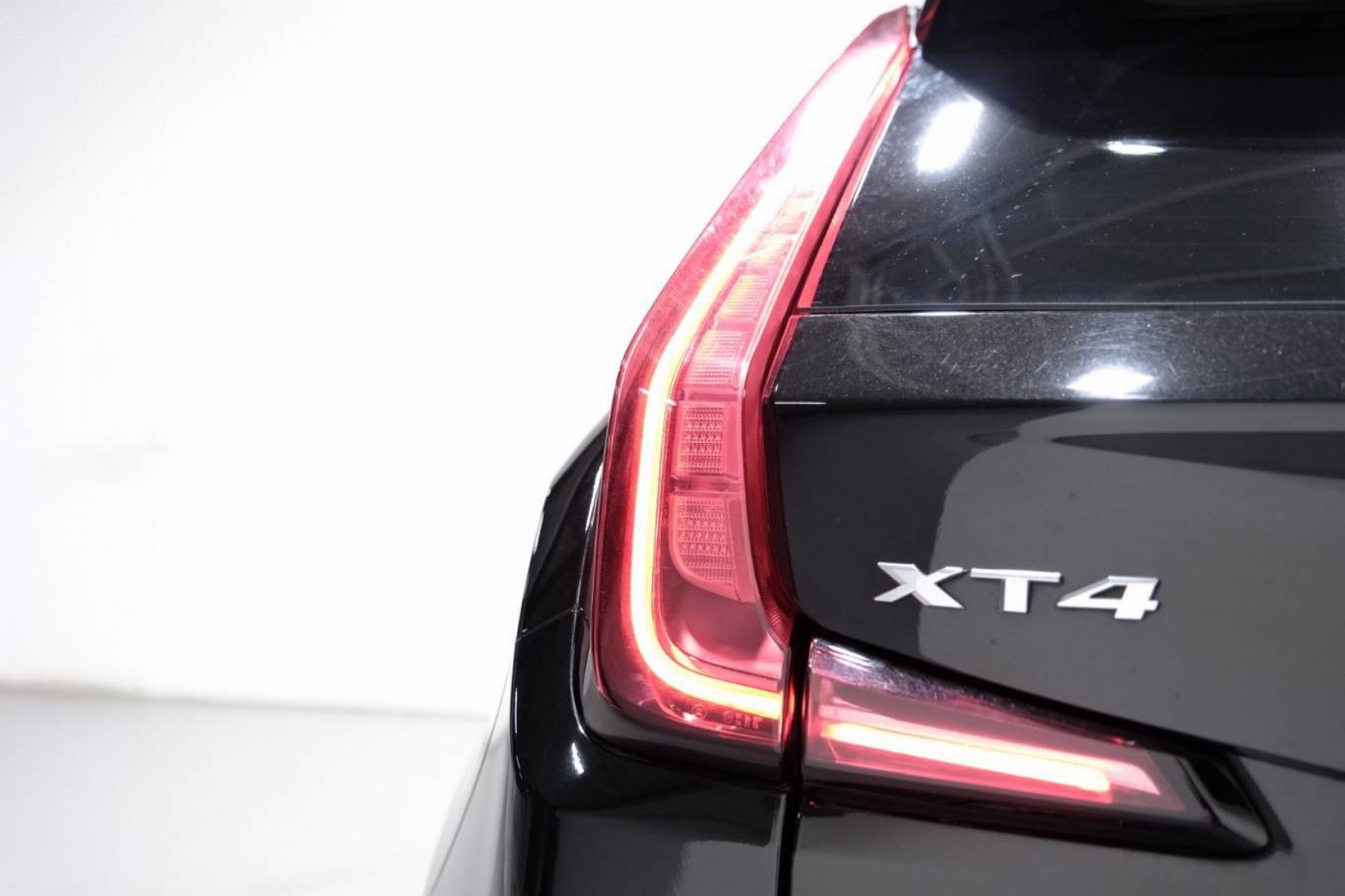 CADILLAC XT4 58
