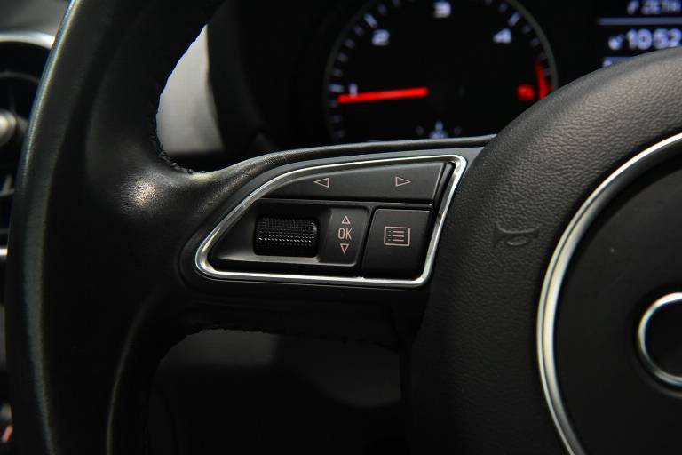 AUDI A1 7