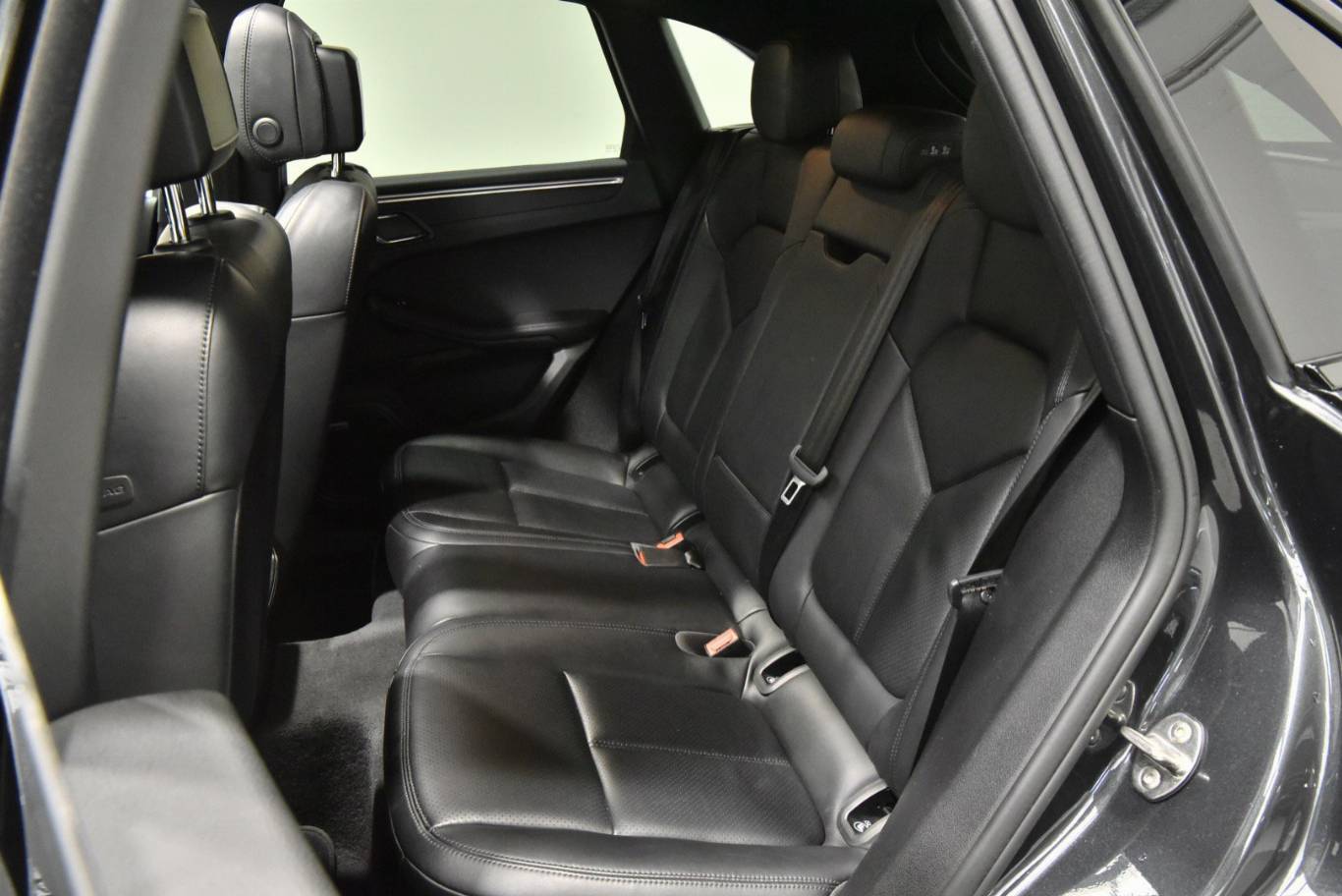 PORSCHE Macan 20