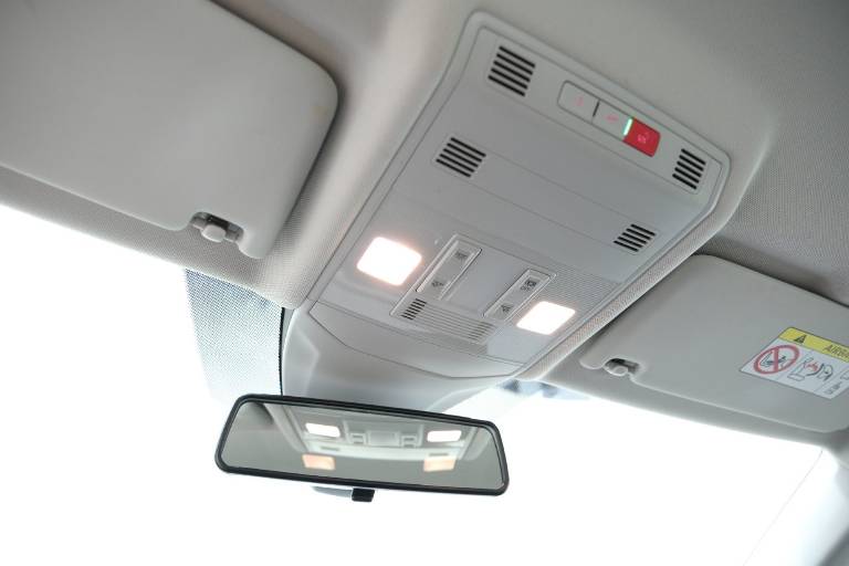 VOLKSWAGEN T-Cross 29