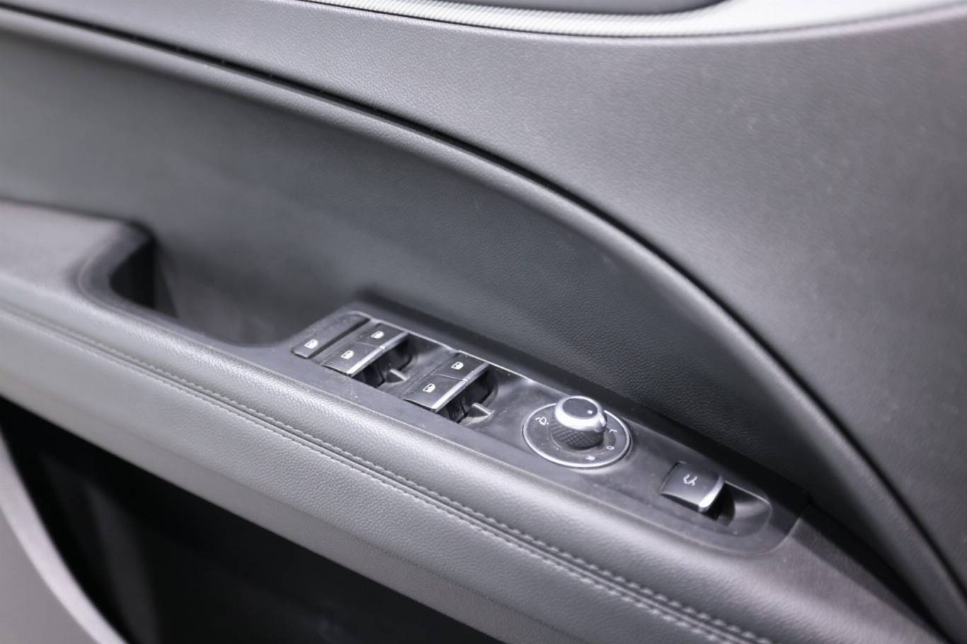 ALFA ROMEO Stelvio 37