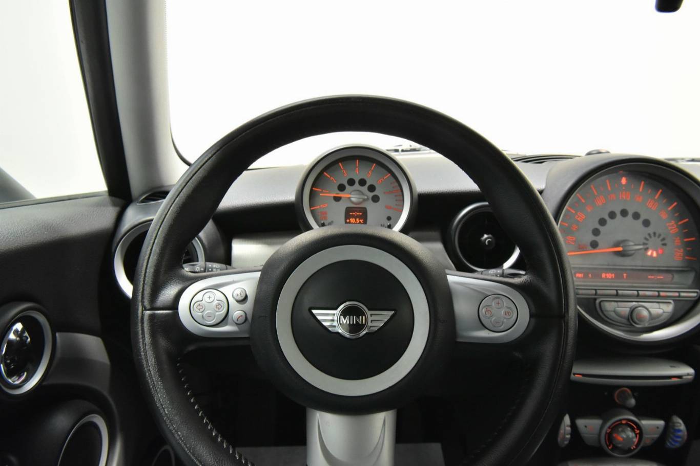 MINI Cooper Clubman 32