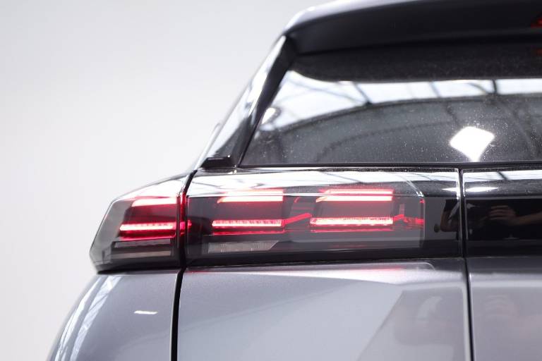 PEUGEOT 2008 53
