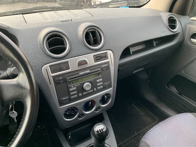 FORD Fusion 11