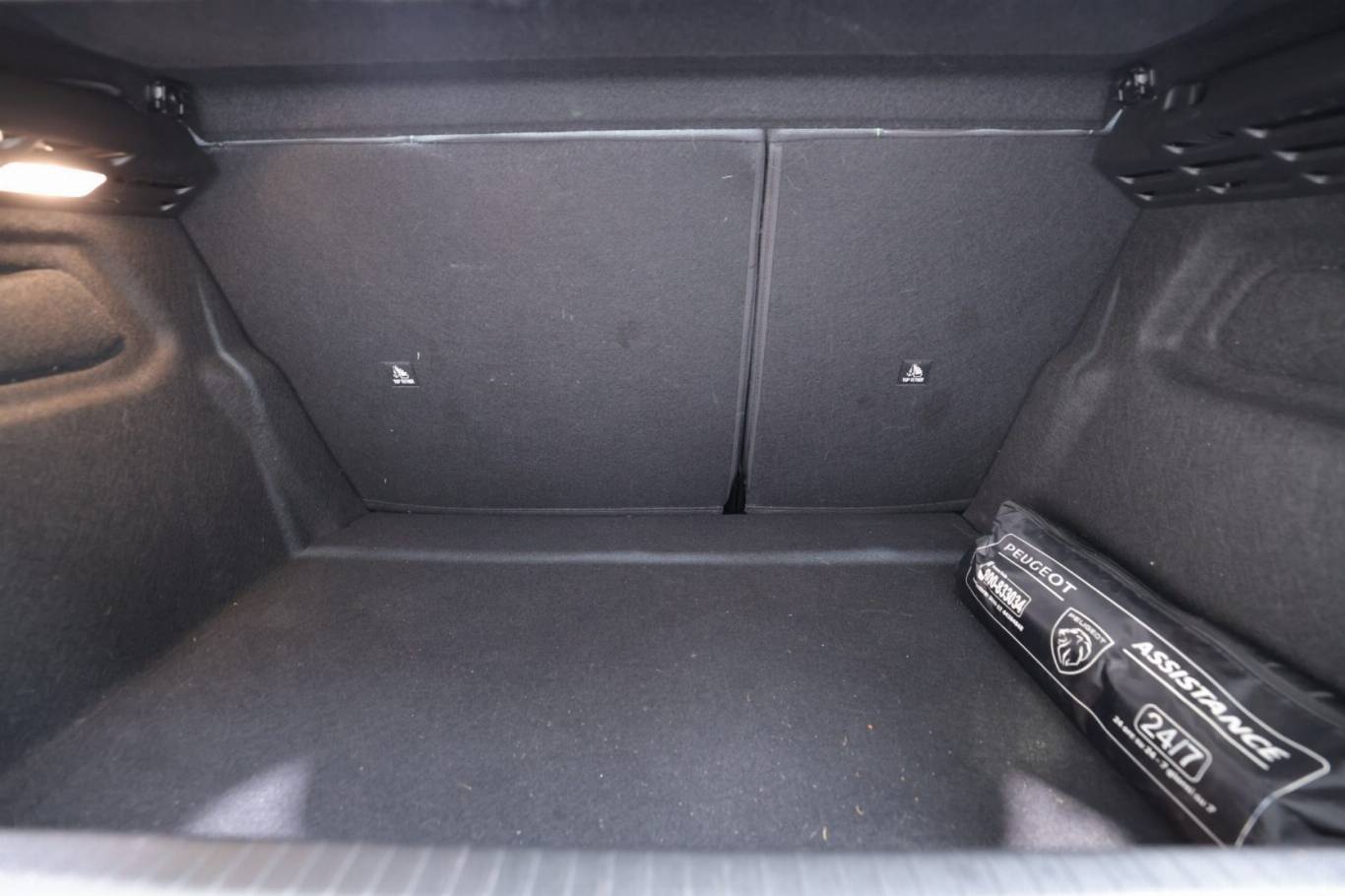 PEUGEOT 208 45
