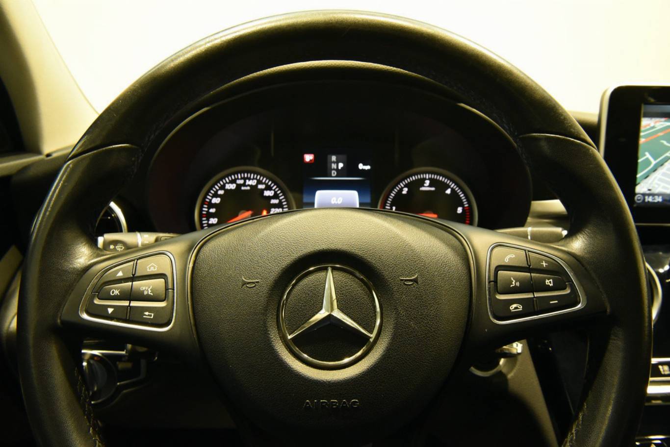 MERCEDES-BENZ C 220 41