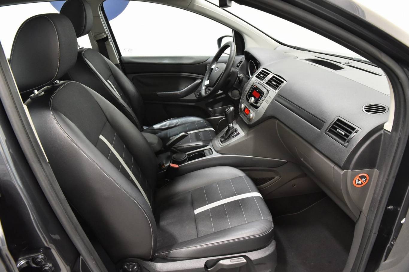FORD Kuga 11