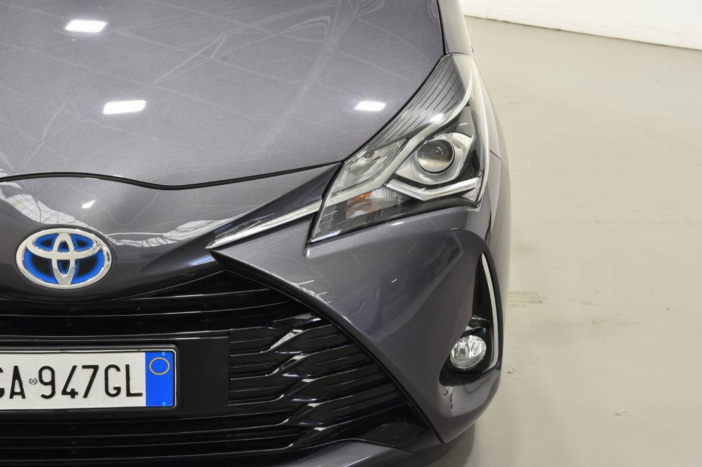 TOYOTA Yaris 30