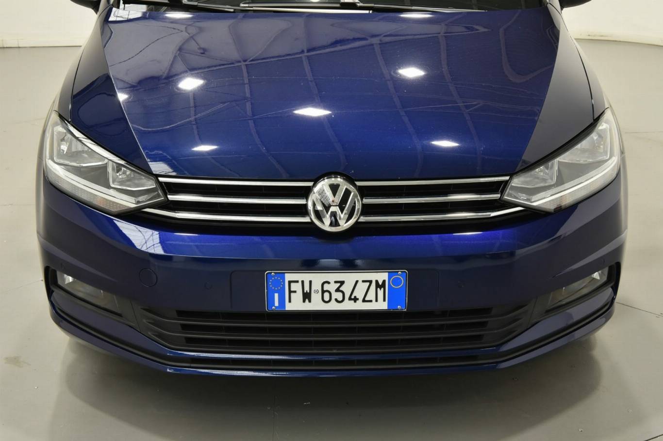 VOLKSWAGEN Touran 14