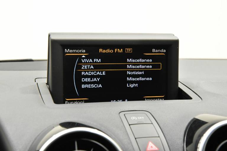 AUDI A1 12