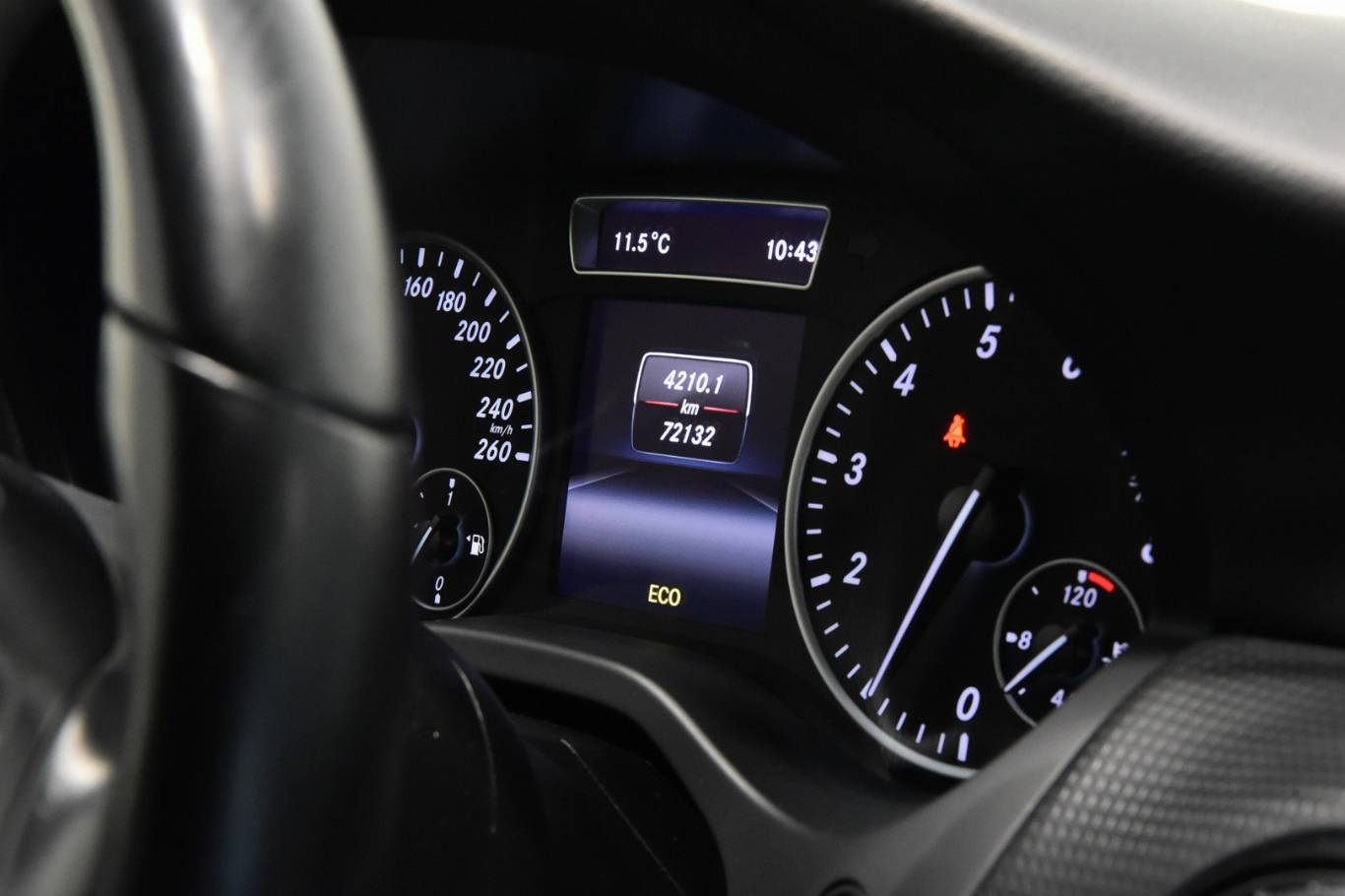 MERCEDES-BENZ A 180 28