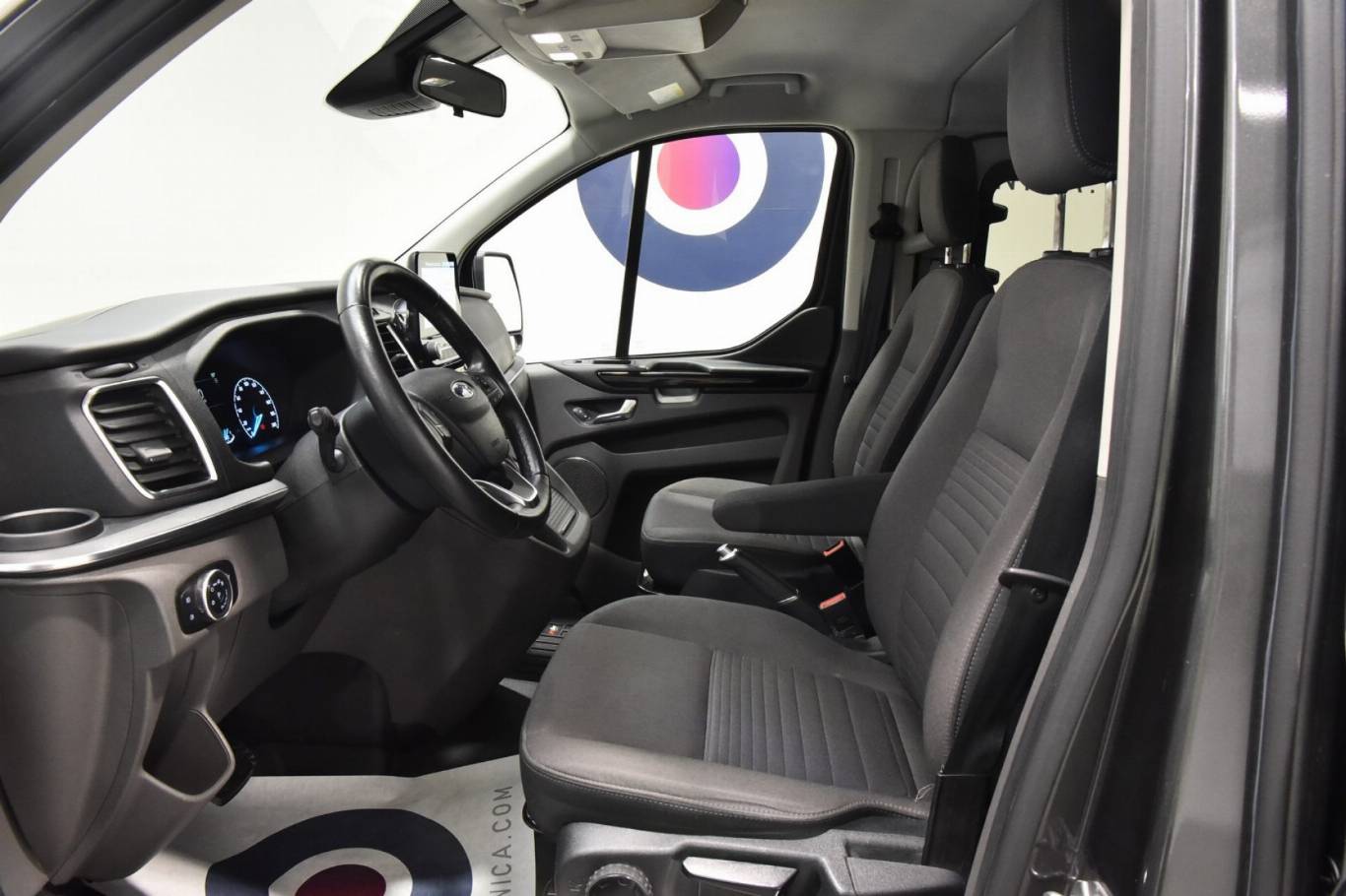 FORD Tourneo Custom 4