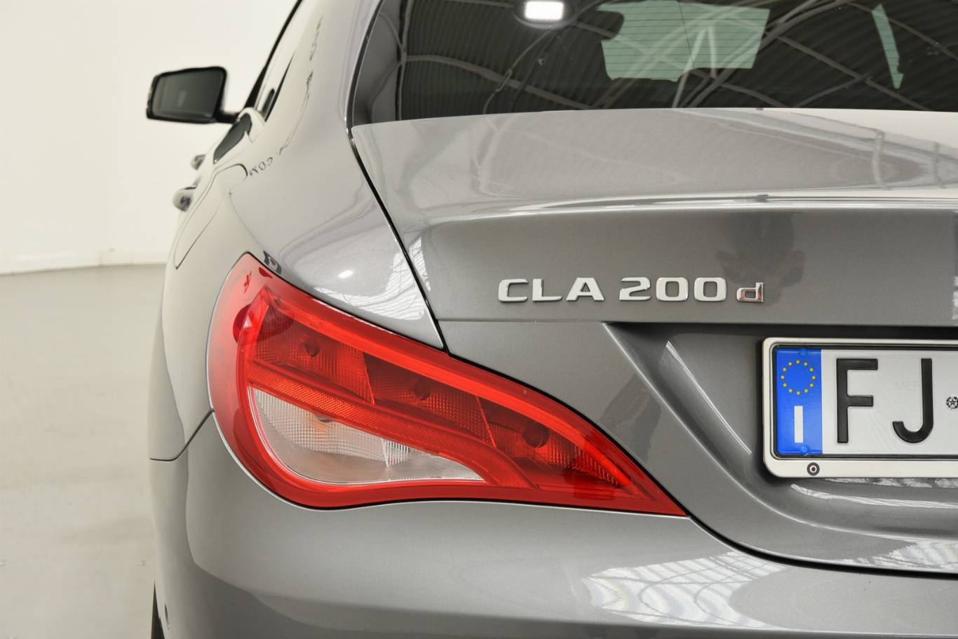 MERCEDES-BENZ CLA 200 31