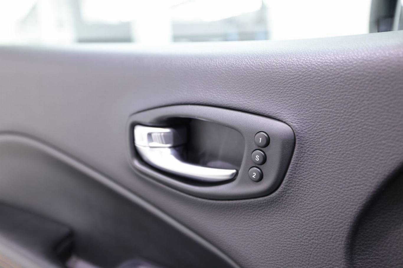 JEEP Compass 38